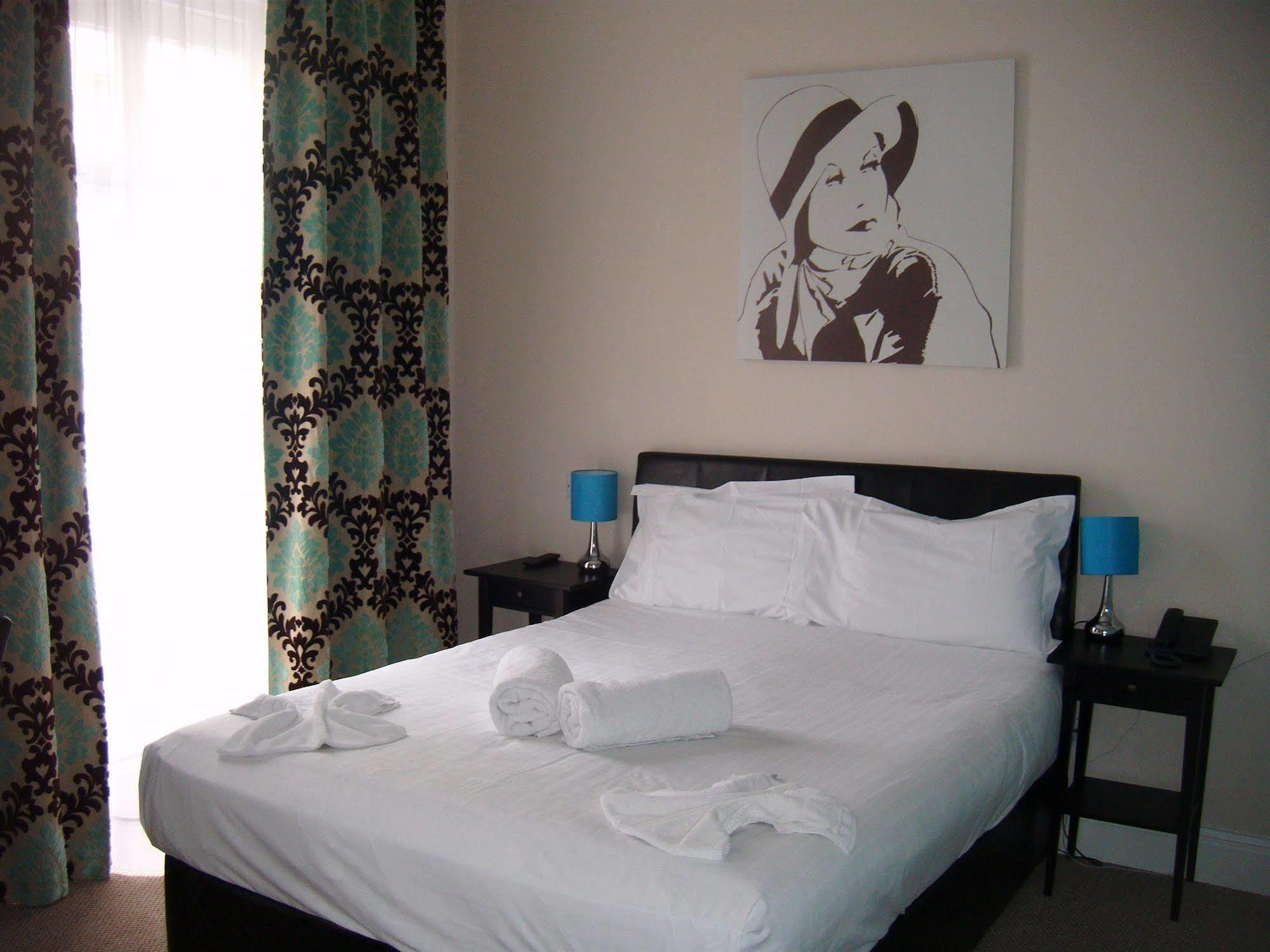 NOX Paddington Hotel London Bagian luar foto
